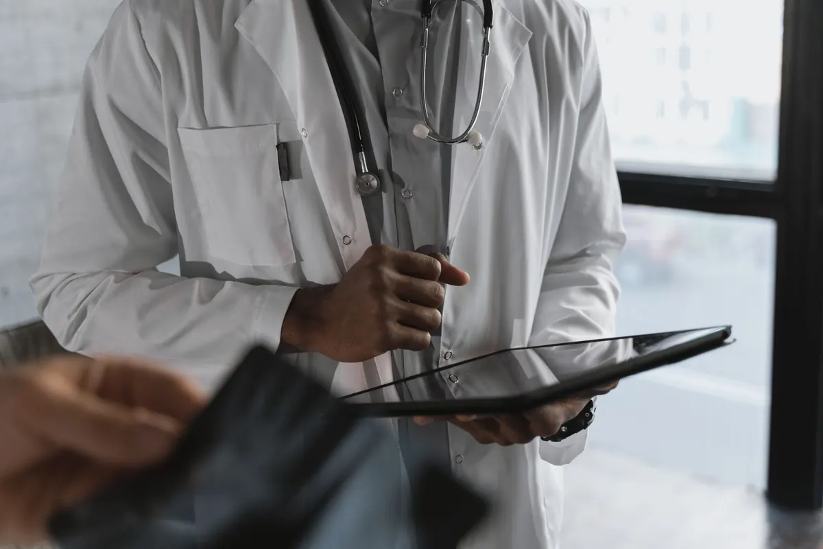 AI in Healthcare: Comparing Ethics Guidelines from WHO and FDA